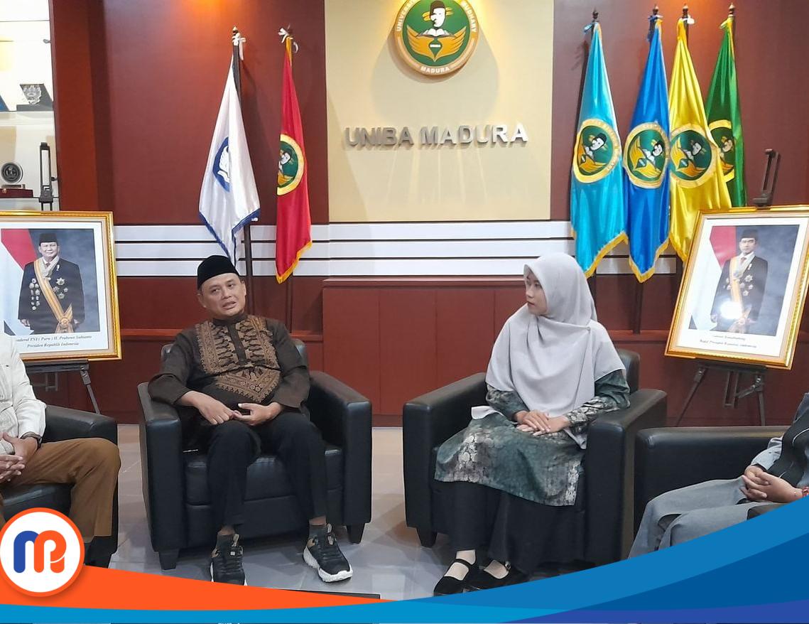 Civitas Akademika UNIBA Madura saat rapat persiapan program mahasiswa magang ke Thailand