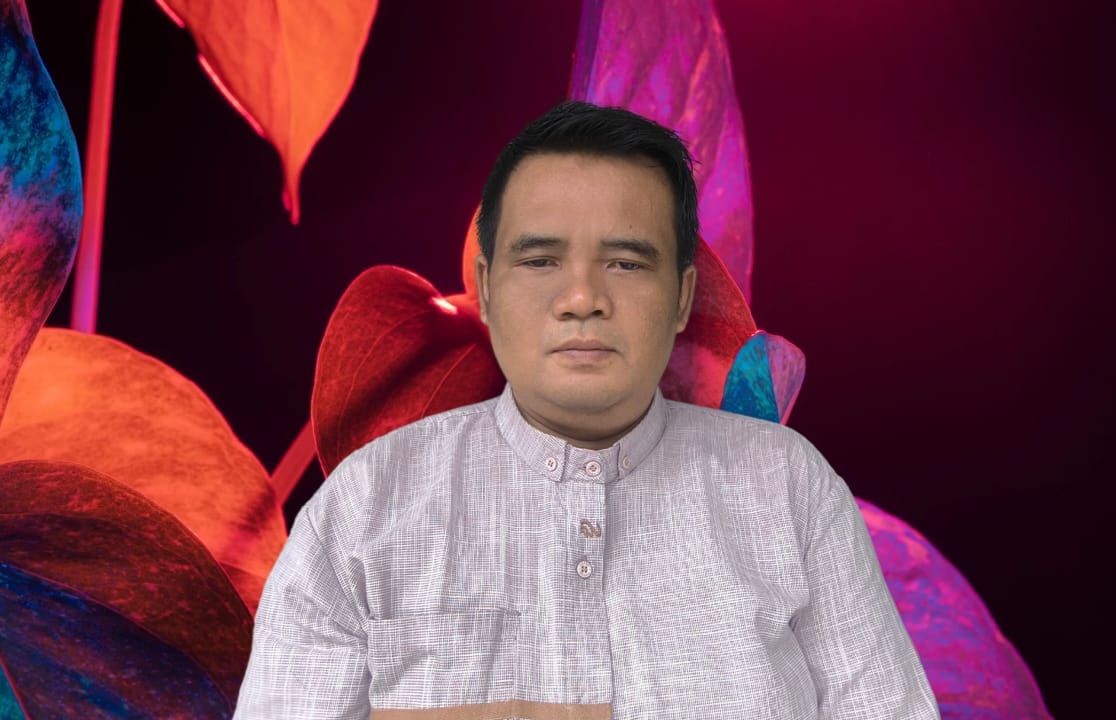 Abdul Mukhlis, Pemerhati Sosial, Politik dan Kebijakan Publik, Alumni Magister Ilmu Politik dengan Minat Studi Analisis Politik di Universitas Airlangga, Surabaya