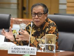 DPR Minta Layanan Haji 2025 Lebih Profesional dan Berpihak ke Jemaah