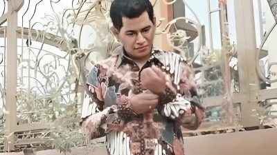 Ahmad Mudabbir, pemuda asal Madura ini adalah praktisi hukum yang sudah lama bergulat di dunia advokasi legitasi di Jawa Timur