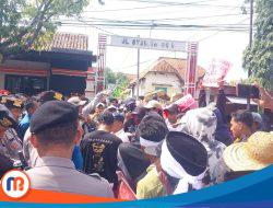 Puluhan Aktivis Kepung Mapolres Pamekasan, Desak Kasus Kerusakan Mangrove Diproses Hukum