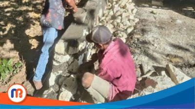 Pengerjaan Tembok Penahan Tanah (TPT) di Desa Baengas, Kecamatan Labang, Kabupaten Bangkalan, yang menjadi sorotan warga setempat