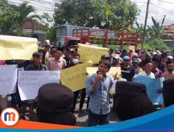 Formatur dan Warga Gugul Gruduk Kantor Kejari Pamekasan: Tuntaskan Kasus Pemalsuan Dokumen