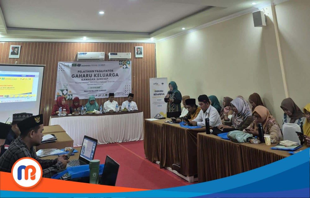 kegiatan Pelatihan Fasilitator Gaharu Keluarga di Aula Hotel Asmi, Sumenep, Jumat (16/05/2025)