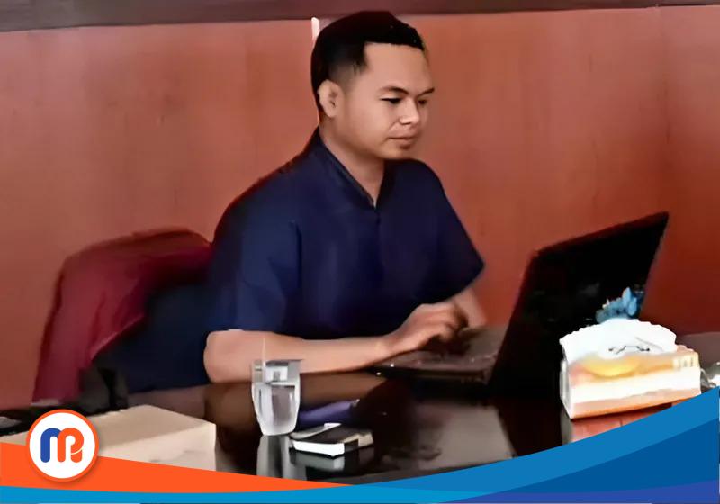 Wahyudi, dosen Universitas Bahaudin Mudhary Madura (UNIBA Madura) alumni Magister Universitas Sebelas Maret (UNS)