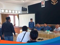 Audensi Memanas! DPMD Sampang Didesak Tuntaskan Masalah Siskeudes dan Pemecatan Sepihak