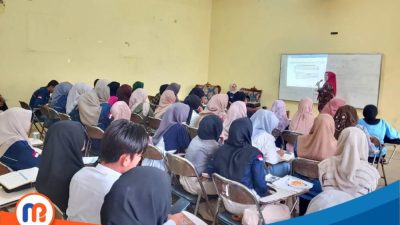 Himpunan Mahasiswa Bahasa dan Sastra Indonesia (HIMABA) STKIP PGRI Bangkalan, melangsungkan gelaran acara pelatihan Public Speaking, di aula STKIP PGRI Bangkalan