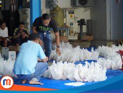 PLN UP3 Madura Salurkan Ribuan Paket Daging Kurban di Hari Raya Iduladha 1446 H