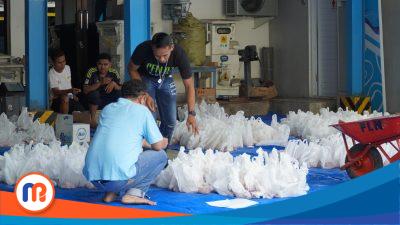 Ribuan Paket Daging Kurban siap dibagikan oleh PT PLN (Persero) Unit Pelaksana Pelayanan Pelanggan (UP3) Madura