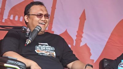 Muhammad Kholid, Sekretaris Jenderal Partai Keadilan Sejahtera (PKS), saat di panggung Live Podcast "Report Penyembelihan Kurban 1446 H"