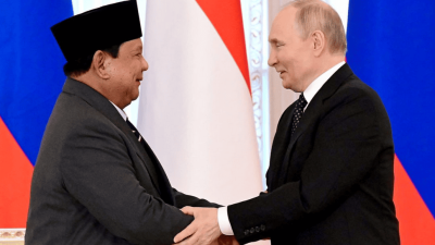 Presiden Prabowo Subianto bertemu dengan Presiden Rusia Vladimir Putin di Istana Konstantinovsky, St. Petersburg, Kamis, 19 Juni 2025.
