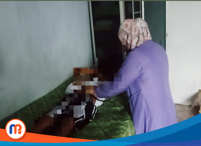 Siswa Saat Diperiksa di layanan kesehatan terdekat