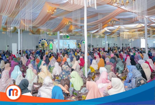 Tampak ribuan jamaah mengikuti Peringatan Maulid Nabi Muhammad SAW yang digelar PT Arinna Makmur Sentosa