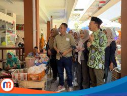 Mahasiswa FEB Unira Blusukan ke Pasar Kolpajung, DPRD Pamekasan Ikut Dengar Keluhan Pedagang