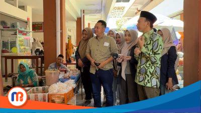 Mahasiswa FEB Unira Blusukan ke Pasar Kolpajung, DPRD Pamekasan Ikut Dengar Keluhan Pedagang