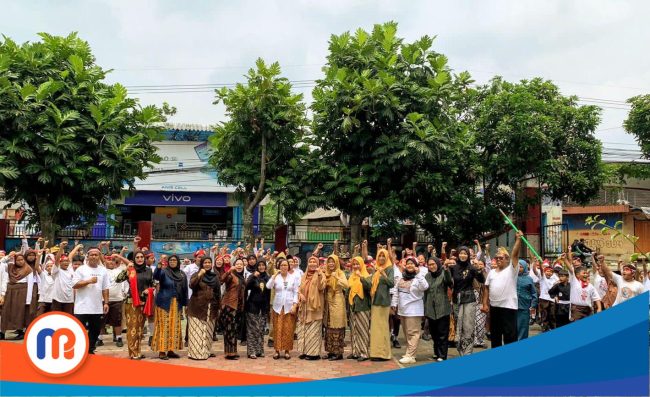 Peringatan Hari Pahlawan Nasional di SDN 01 Karang Pandan, Malang