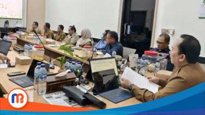 Kepala Bappeda Kabupaten Sumenep, Arif Firmanto saat memimpin rapat bersama