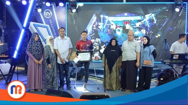 BM Billiard & Cafe, H. Mohammad Rofiqi, dan CEO Bawang Emas Group, H. Her