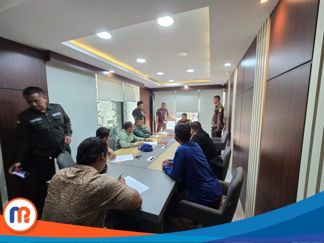 Audiesi Jaringan Anti Rasuah (JAR) Jawa Timur dengan Kejaksaan Tinggi (Kejati) Jatim