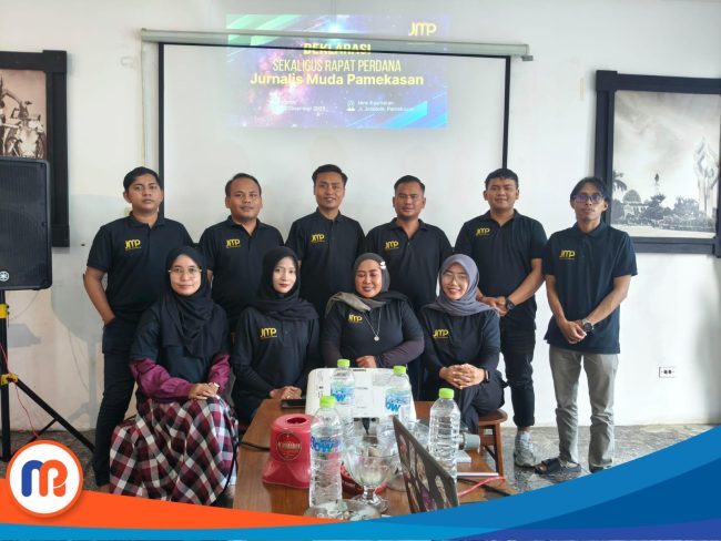 Seluruh pengurus dan anggota JMP