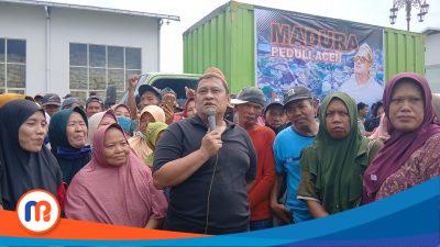 Pelepasan Mobil Box berisi Bantuan Madura Peduli Aceh oleh CEO PT Bawang Mas, H. Khairul Umam