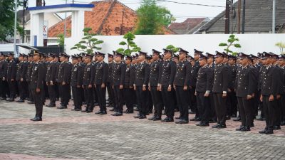 Tanda Kehormatan Satyalancana diterima oleh 74 personel