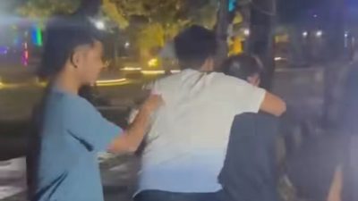 Satreskrim Polres Sampang saat menangkap pelaku rudapaksa saat membeli makanan di area makanan